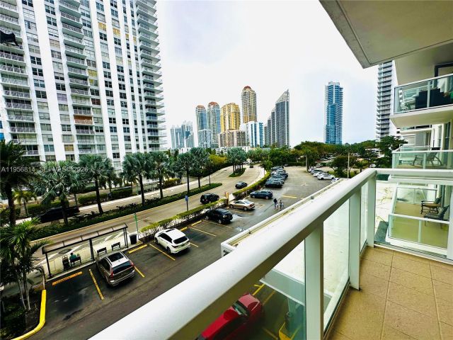 2-bedroom condo for rent in Sunny Isles Beach - 230 174th St 410 - MondialRealty