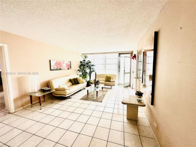 2-bedroom condo for rent in Sunny Isles Beach - 230 174th St 410 - MondialRealty