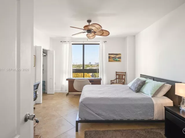 2-bedroom condo for sale in Fort Lauderdale -  - MondialRealty