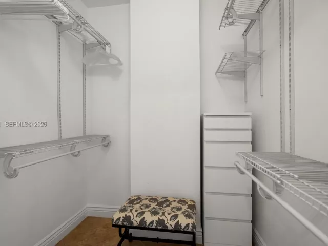 2-bedroom condo for sale in Fort Lauderdale -  - MondialRealty