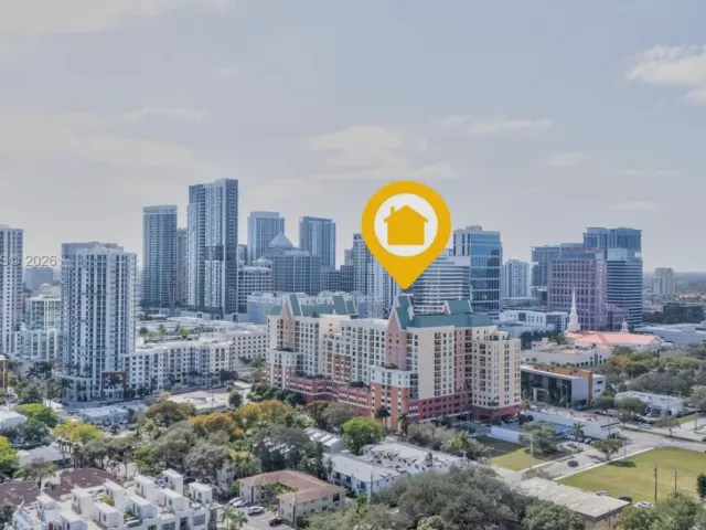 2-bedroom condo for sale in Fort Lauderdale -  - MondialRealty
