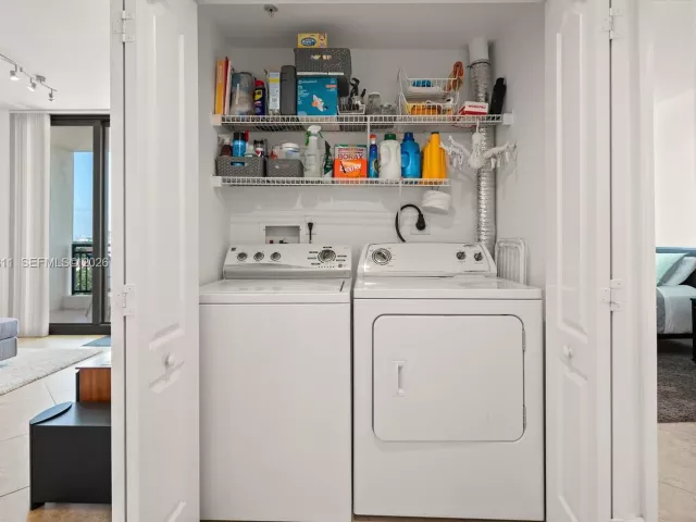 2-bedroom condo for sale in Fort Lauderdale -  - MondialRealty