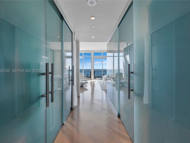 4-bedroom condo for sale in Miami - 1331 Brickell Bay Dr PH4605 - MondialRealty