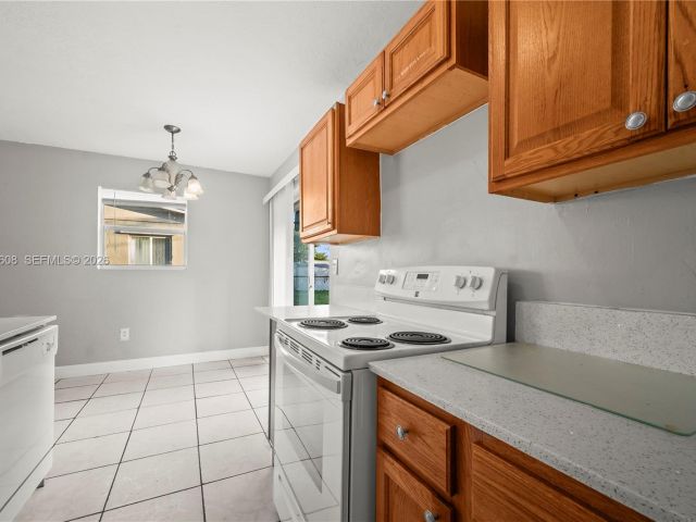 Home for rent at 701 N 70th Ave 0 - photo 7450487