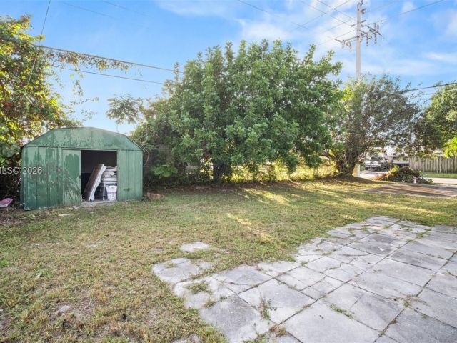 Home for rent at 701 N 70th Ave 0 - photo 7450493