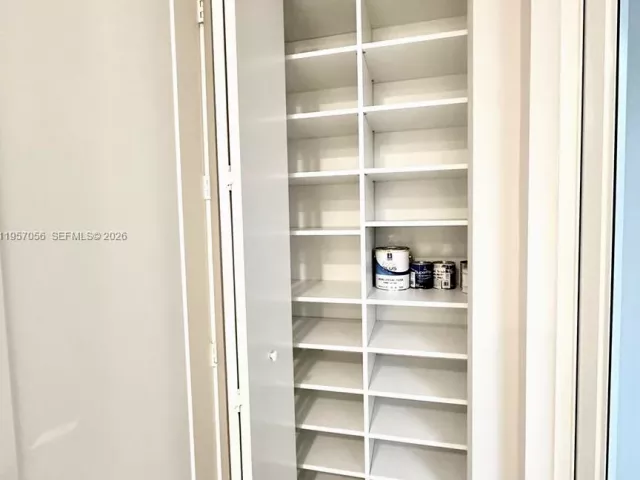 3-bedroom home for rent in Doral - 10420 NW 67th St 10420 - MondialRealty