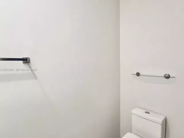 3-bedroom home for rent in Doral - 10420 NW 67th St 10420 - MondialRealty