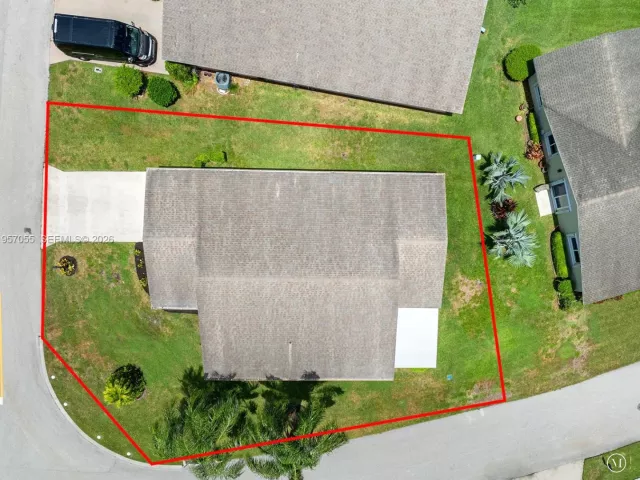 2-bedroom home for sale in Delray Beach - 13826 Kaiser Trl - MondialRealty