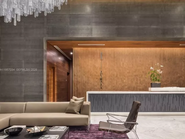 2-bedroom condo for rent in Miami - 88 SW 7th St 2404 - MondialRealty