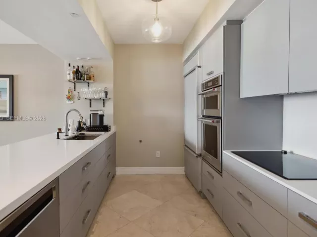 3-bedroom condo for rent in Hallandale Beach - 1830 S Ocean Dr 4211 - MondialRealty