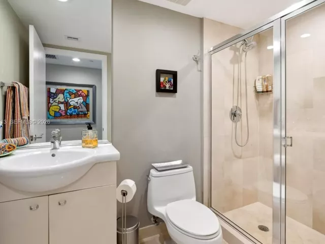 3-bedroom condo for rent in Hallandale Beach - 1830 S Ocean Dr 4211 - MondialRealty