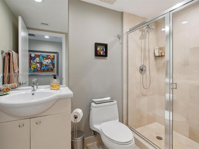 Apartment for rent  Unit #4211 - photo 7313992