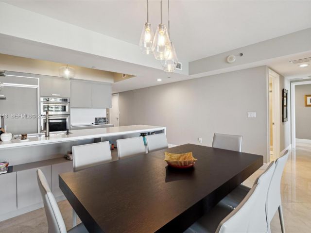 Apartment for rent  Unit #4211 - photo 7313999