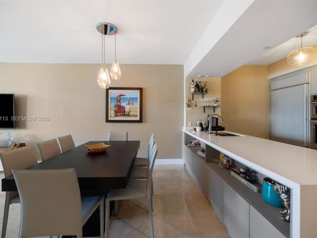 Apartment for rent  Unit #4211 - photo 7314001