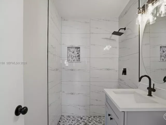 3-bedroom home for sale in Pompano Beach - 1400 NE 43rd Ct - MondialRealty