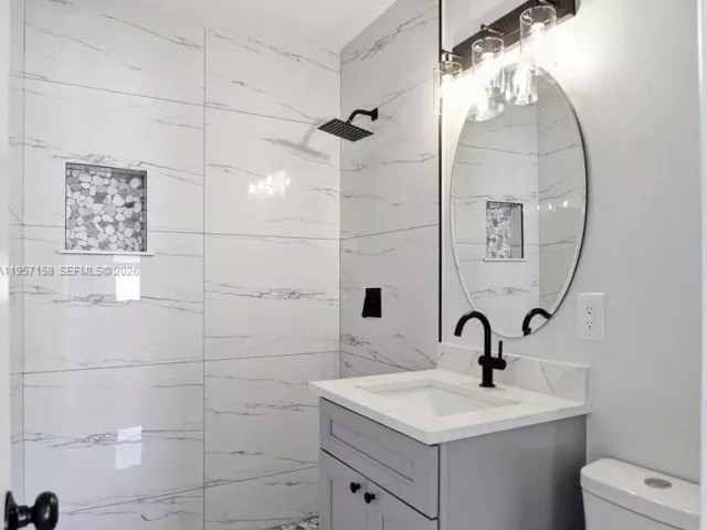 3-bedroom home for sale in Pompano Beach - 1400 NE 43rd Ct - MondialRealty