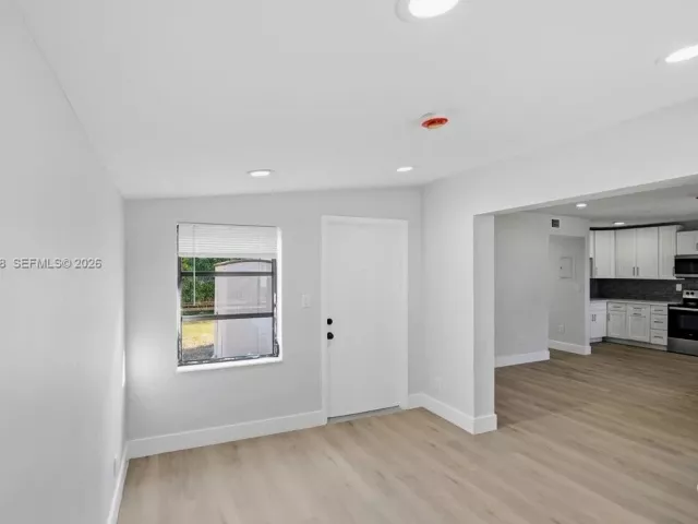 3-bedroom home for sale in Pompano Beach - 1400 NE 43rd Ct - MondialRealty