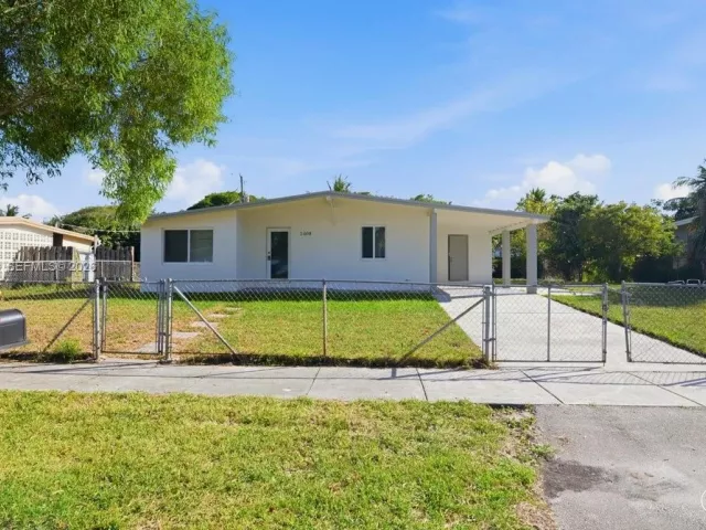 3-bedroom home for sale in Pompano Beach - 1400 NE 43rd Ct - MondialRealty