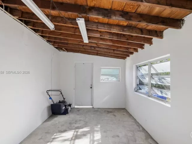 3-bedroom home for sale in Pompano Beach - 1400 NE 43rd Ct - MondialRealty