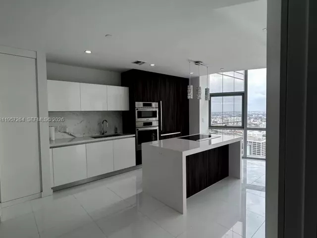 1-bedroom condo for rent in Miami - 851 NE 1st Ave 4302 - MondialRealty