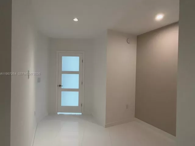 1-bedroom condo for rent in Miami - 851 NE 1st Ave 4302 - MondialRealty