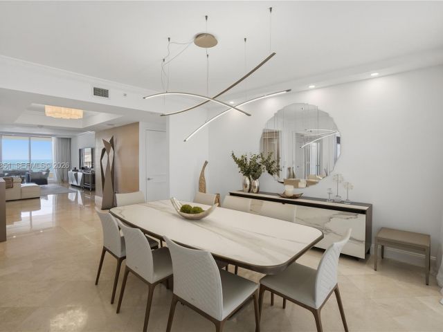 Apartment for sale  Unit #1805 - photo 7404370