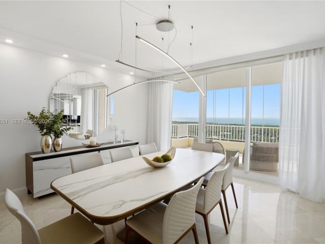 Apartment for sale  Unit #1805 - photo 7404371