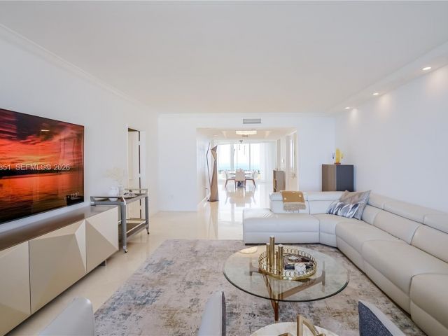 Apartment for sale  Unit #1805 - photo 7404375