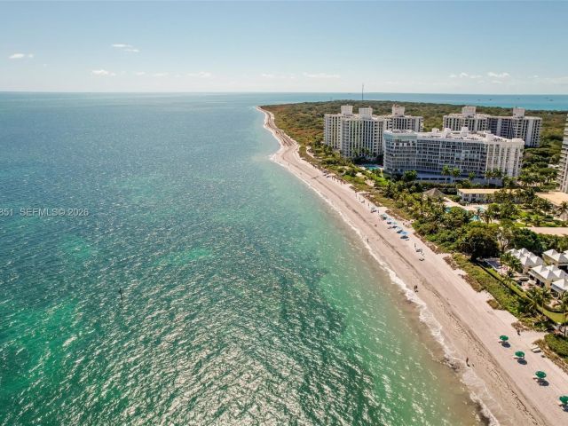 Apartment for sale  Unit #1805 - photo 7404378