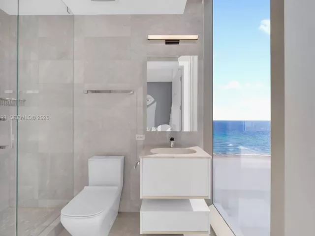4-bedroom condo for sale in Sunny Isles Beach - 18501 Collins Ave 704 - MondialRealty
