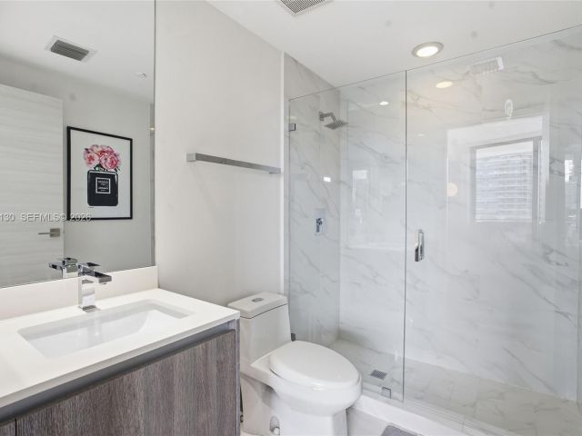 Apartment for rent  Unit #4202 - photo 7325607