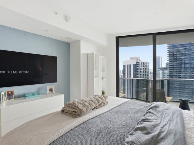 Apartment for rent  Unit #4202 - photo 7325609