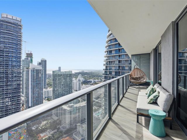 Apartment for rent  Unit #4202 - photo 7325626