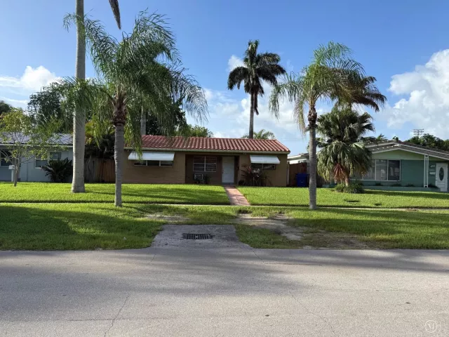 3-bedroom home for sale in Hollywood - 1526 Shenandoah Street - MondialRealty