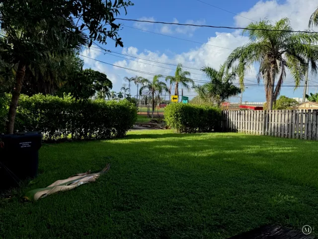 3-bedroom home for sale in Hollywood - 1526 Shenandoah Street - MondialRealty