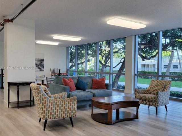 Apartment for sale  Unit #1106 - photo 7406881