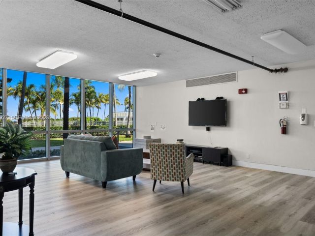 Apartment for sale  Unit #1106 - photo 7406882