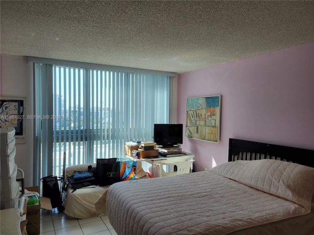 Apartment for sale  Unit #1106 - photo 7406887