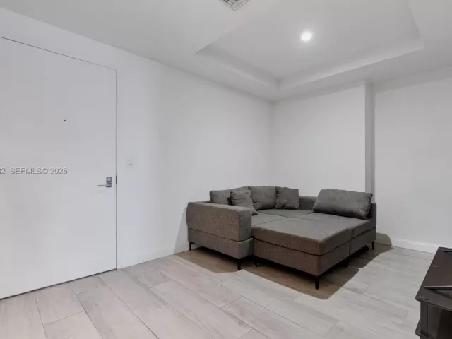 1-bedroom condo for sale in Miami - 55 SW 9th St 3005 - MondialRealty