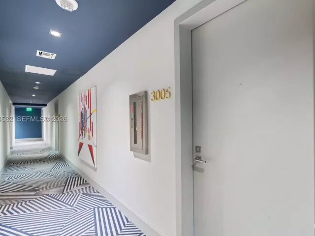 1-bedroom condo for sale in Miami - 55 SW 9th St 3005 - MondialRealty