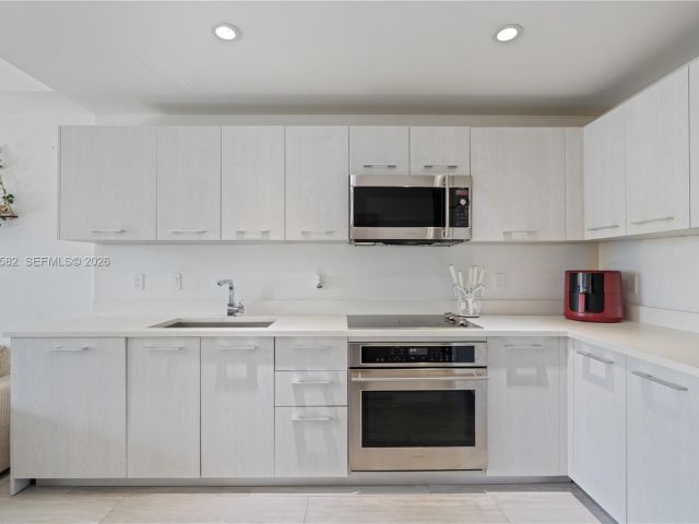 Apartment for sale  Unit #3005 - photo 7325021