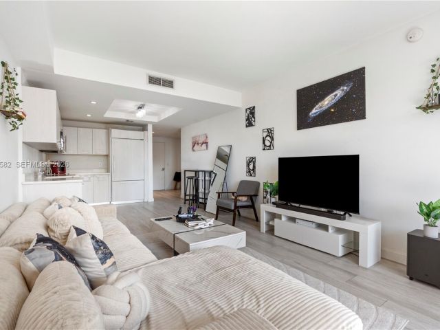 Apartment for sale  Unit #3005 - photo 7325026