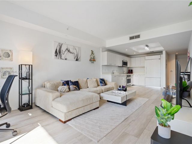 Apartment for sale  Unit #3005 - photo 7325027