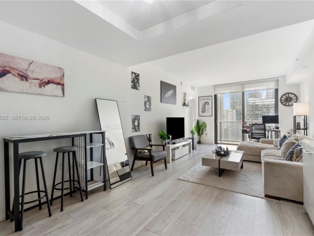 Apartment for sale  Unit #3005 - photo 7325028