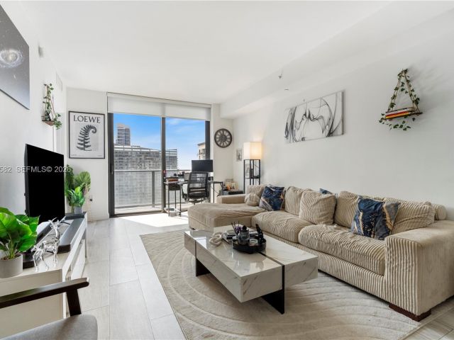 Apartment for sale  Unit #3005 - photo 7325029