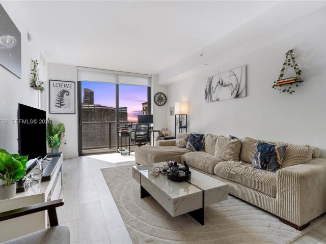 Apartment for sale  Unit #3005 - photo 7325031