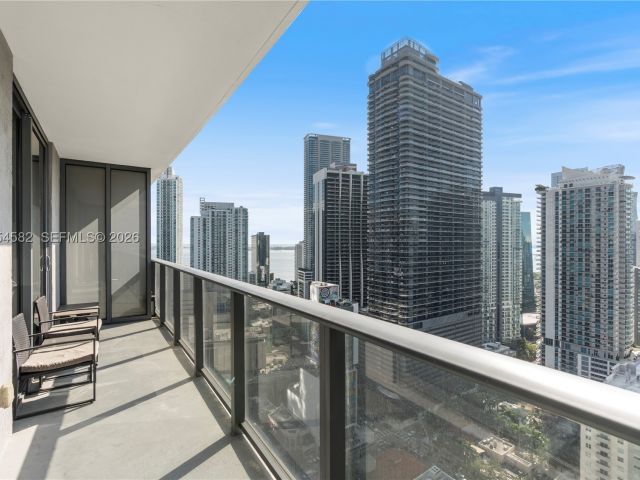 1-bedroom condo for sale in Miami - 55 SW 9th St 3005 - MondialRealty