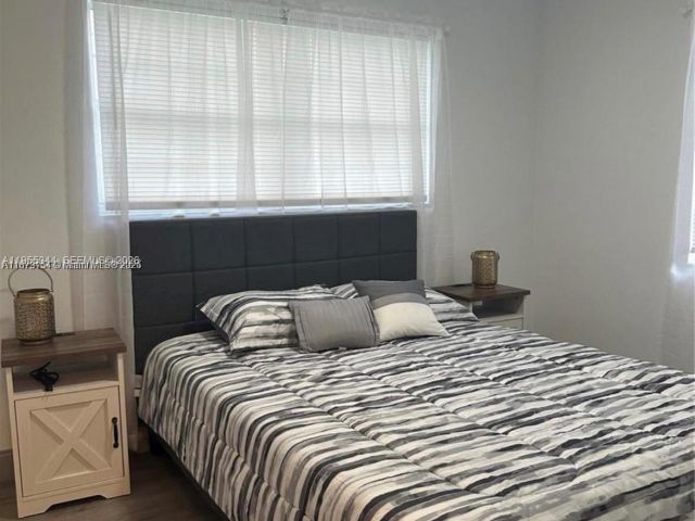 2-bedroom home for rent in North Miami Beach - 2500 NE 181st St 0 - MondialRealty