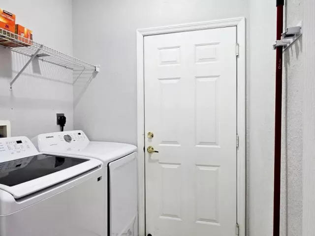 3-bedroom home for sale in Pembroke Pines - 1723 NW 78th Way 1723 - MondialRealty