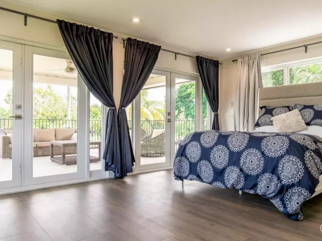 5-bedroom home for rent in Fort Lauderdale - 2275 SW 44th Street - MondialRealty